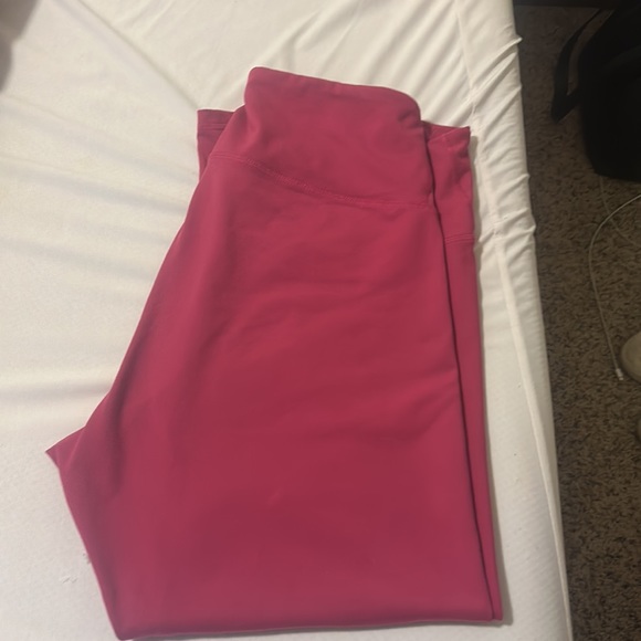 Old Navy Fuchsia Leggings - Picture 3 of 3